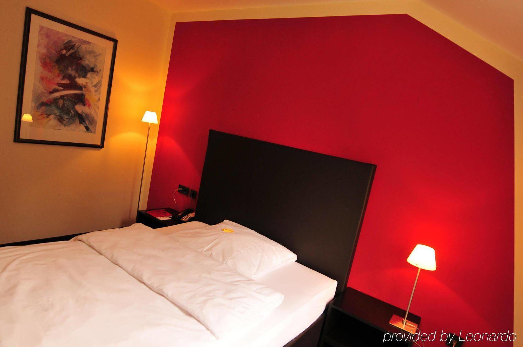 Hotel Am Ruhrufer Business & Golf Mülheim an der Ruhr Eksteriør billede