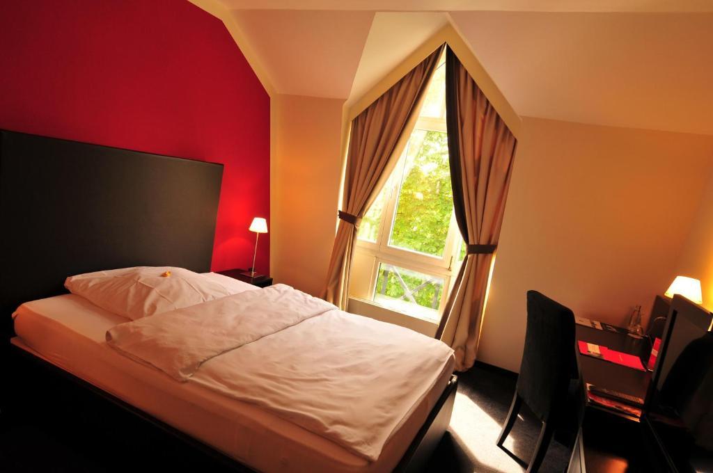 Hotel Am Ruhrufer Business & Golf Mülheim an der Ruhr Værelse billede